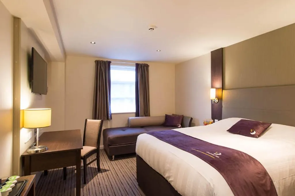Premier Inn London Southwark-1